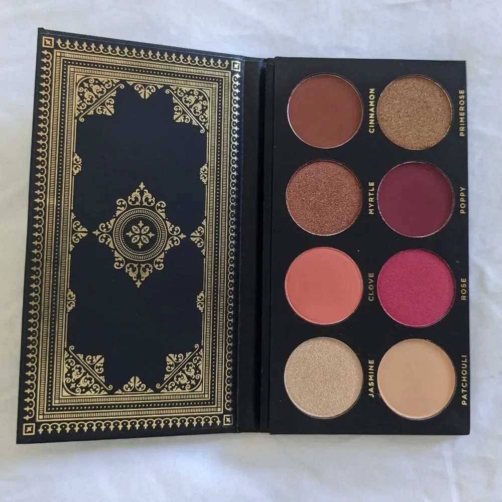 Ace Beaute Grandiose Eyeshadow Palette